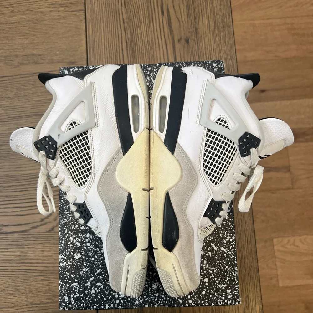 GUC Men’s Air Jordan 4 Retro White Black Neutral Gray Greis Neutre Noir 9.5M